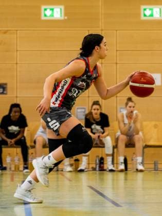 Duesseldorf, Germany, October 30 Levke Broderson (6 Wasserburg) goes forward during the 1. Toyota Damen Basketball Bundesliga game between the Capitol Bascats Duesseldorf and TSV 1880 Wasserburg at Wekita Sportarena in Duesseldorf Tatjana Herzberg SPP Capitol Bascats Duesseldorf v TSV 1880 Wasserburg, 1. Toyota Damen Basketball Bundes Game, Wekita Sportarena 
