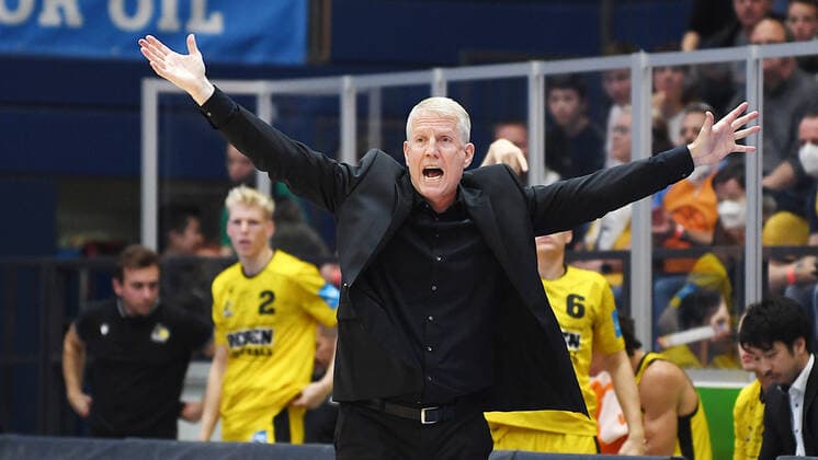 Basketball, 1 Bundesliga, 2021 2022 season, 6 match day, SYNTAINICS MBC Mitteldeutscher Basketball Club Weissenfels vs MHP Riesen Ludwigsburg 30 10 2021 John Patrick Head Coach Ludwigsburg gestures on the sidelines during the game Weissenfels vs Ludwigsburg 30 10 2021 Weissenfels Sachsen Anhalt Germany Stadthalle Weissenfels
