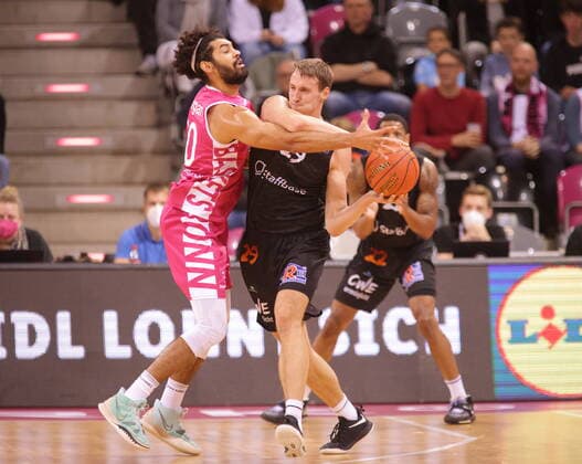 Jeremy Morgan Telekom Baskets Bonn vs Mindausgas Susinskas NINERS Chemnitz easyCredit BBL 1 Bundesliga , 2021 2022 season , Main round 6 matchday