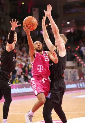 Parker Jackson Cartwright Telekom Baskets Bonn vs NINERS Chemnitz easyCredit BBL 1 Bundesliga , 2021 2022 season , Main round 6 matchday