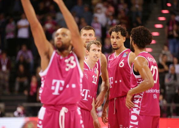 Parker Jackson Cartwright, Skyler Bowlin, Saulius Kulvietis, Michael Kessens, Jeremy Morgan Telekom Baskets Bonn vs NINERS Chemnitz easyCredit BBL 1 Bundesliga , 2021 2022 season , Main round 6 matchday