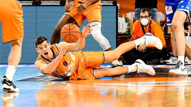 GER, BBL, ratiopharm Ulm vs Fraport Skyliners 30 10 2021, ratiopharm arena, New Ulm, GER, BBL, ratiopharm Ulm vs Fraport Skyliners, in picture full effort by Christoph Philipps Ulm, 10. nordphotoxGmbHx xHafner nph00200