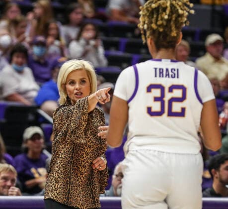 October 30, 2021: LSU Head Coach Kim Mulkey gives her player Awa Trasi (32) some instructions during a break in action during NCAA, College League, USA Women s Basketball action between the Langston Lions and the LSU Tigers at the Pete Maravich Assembly Center in Baton Rouge, LA. CSM Baton Rouge USA - ZUMAc04_ 20211030_zaf_c04_436 Copyright: xJonathanxMailhesx