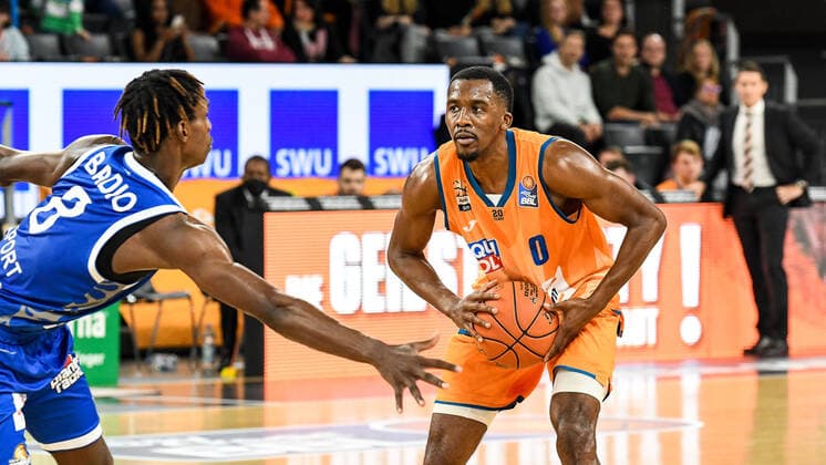 GER, BBL, ratiopharm Ulm vs Fraport Skyliners 30 10 2021, ratiopharm arena, New Ulm, GER, BBL, ratiopharm Ulm vs Fraport Skyliners, in picture Brancou Badio Fraport, 8 , Semaj Christon Ulm, 0 , in background Jaka Lakovic Ulm. nordphotoxGmbHx xHafner nph00200