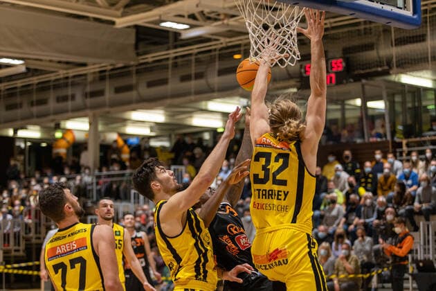 Noah Starkey Kirchheim Knights, 32 Kirchheim Knights vs wiha Panthers Schwenningen, 2 Basketball Bundesliga, Pro A, Barmer 2 Basketball, Matchday 7, Season 2021 2022, 30 10 2021 Kirchheim Knights vs wiha Panthers Schwenningen, 2 Basketball Bundesliga, Pro A, Barmer 2 Basketball, Matchday 7, Season 2021 2022, 30 10 2021 Kirchheim Unter Teck Copyright: xNinaxSanderx xEibnerxPressefotox EP_NSR
