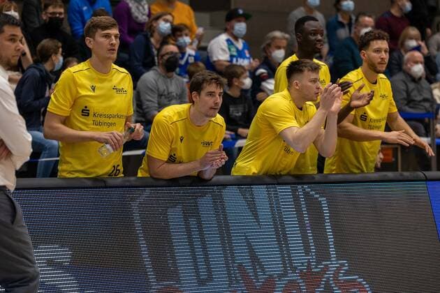 Till Joenke Tigers Tuebingen, 26 , Gianni Otto Tigers Tuebingen, 10 , Daniel Zacek Tigers Tuebingen, 6 ¨¨Tigers Tuebingen vs PS Karlsruhe Lions, 2 Basketball, Bundesliga, Pro A, Barmer 2 Basketball, Matchday 7, Season 2021 2022, 30 10 2021, ¨¨ Tigers Tuebingen PS Karlsruhe Lions, Basketball, 2 Bundesliga, Barmer 2 Basketball, Matchday 7, Season 2021 2022, 30 10 2021 Karlsruhe. Copyright: xDennisxDuddek xEibnerxPressefotox EP_DDK