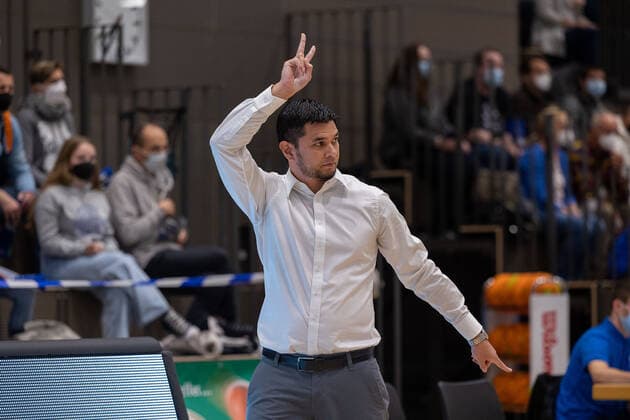 Daniel Jansson Tigers Tuebingen, Head Coach ¨¨Tigers Tuebingen vs PS Karlsruhe Lions, 2 Basketball, Bundesliga, Pro A, Barmer 2 Basketball, Matchday 7, Season 2021 2022, 30 10 2021, ¨¨ Tigers Tuebingen PS Karlsruhe Lions, Basketball, 2 Bundesliga, Barmer 2 Basketball, Matchday 7, Season 2021 2022, 30 10 2021 Karlsruhe. Copyright: xDennisxDuddek xEibnerxPressefotox EP_DDK
