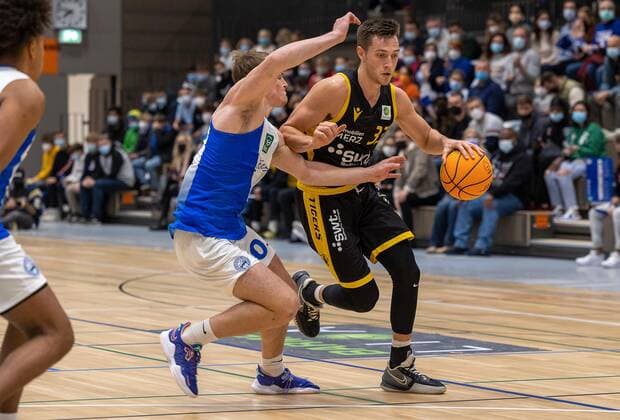 Ryan Mikesell Tigers Tuebingen, 33 ¨¨Tigers Tuebingen vs PS Karlsruhe Lions, 2 Basketball, Bundesliga, Pro A, Barmer 2 Basketball, Matchday 7, Season 2021 2022, 30 10 2021, ¨¨ Tigers Tuebingen PS Karlsruhe Lions, Basketball, 2 Bundesliga, Barmer 2 Basketball, Matchday 7, Season 2021 2022, 30 10 2021 Karlsruhe. Copyright: xDennisxDuddek xEibnerxPressefotox EP_DDK