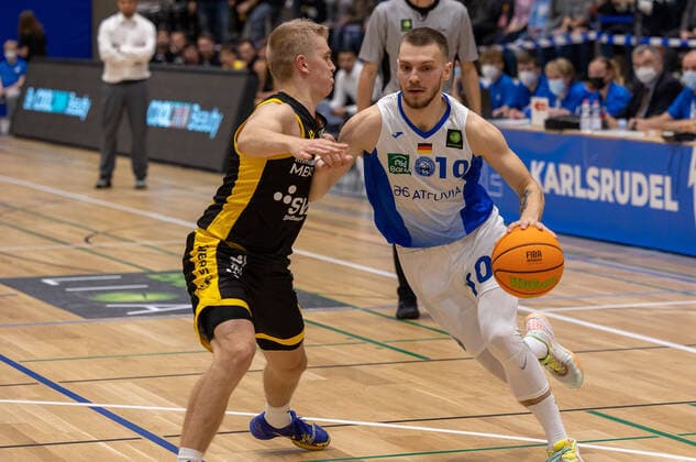 Ferdinand Zylka PS Karlsruhe Lions, 10 ¨¨Tigers Tübingen vs PS Karlsruhe Lions, 2 Basketball, Bundesliga, Pro A, Barmer 2 Basketball, Matchday 7, Season 2021 2022, 30 10 2021, ¨¨ Tigers Tübingen PS Karlsruhe Lions, Basketball, 2 Bundesliga, Barmer 2 Basketball, Matchday 7, Season 2021 2022, 30 10 2021 Karlsruhe. Copyright: xDennisxDuddek xEibnerxPressefotox EP_DDK