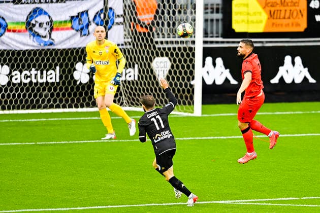 Andy Delort (Nice) FOOTBALL : SCO Angers vs OGC Nice - Ligue1 uber eats J12 - 31 10 2021 JBAutissier Panoramic 