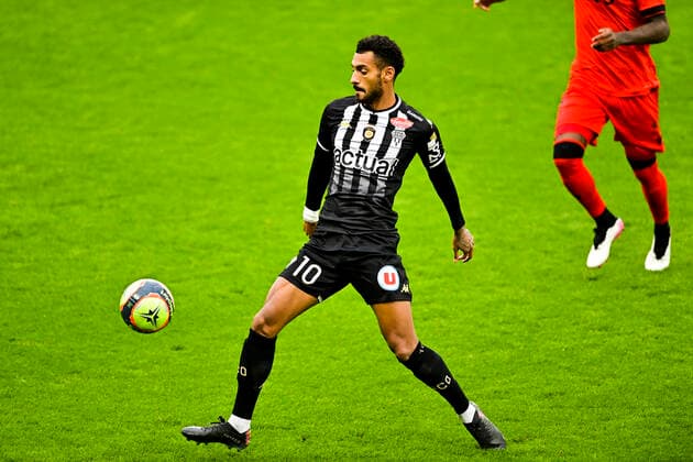Angelo Fulgini (Angers) FOOTBALL : SCO Angers vs OGC Nice - Ligue1 uber eats J12 - 31 10 2021 JBAutissier Panoramic 