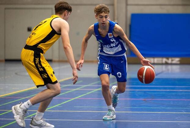 Dominic Vengert PS Karlsruhe Lions, 8 ¨¨Young Tigers Tuebingen vs PS Karlsruhe Lions, Basketball, Jugend Basketball Bundesliga, JBBL, Vorrunde Gruppe 7, Spieltag 5, Spielzeit 2021 2022, 31 10 2021, ¨¨ Young Tigers Tuebingen PS Karlsruhe Lions, Basketball, Jugend Bundesliga, Jugend Basketball Bundeslige, Spieltag 5, Spielzeit 2021 2022, 31 10 2021 Tuebingen. Copyright: xDennisxDuddek xEibnerxPressefotox EP_DDK