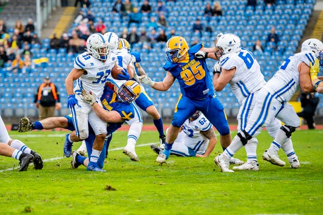 211031 Swedens Aslan Zetterberg and Italys Italys Michel Anthony Gentili during the European Championship final in American football between Sweden and Italy on October 31, 2021 in Malmö,  Copyright: NICLASxJÖNSSON BB211031NO026