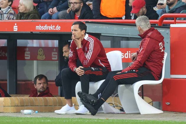 DEU, DFL, 1 FBL, 1 FC Union vs Bayern Muenchen, 30 10 2021, Stadion Alte Foersterei, Berlin, DEU, DFL, 1 FBL, 1 FC Union vs Bayern Muenchen, in picture Co Trainer Dino Toppmoeller FC Bayern Muenchen , Manager Hasan Salihamidzic FC Bayern Muenchen , Bayern Muenchen Players Bench nordphotoxGmbHx xEngler nph00076