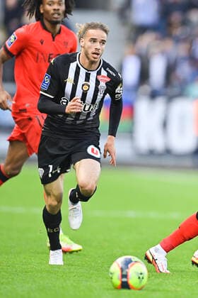 Billal Brahimi (Angers) FOOTBALL : SCO Angers vs OGC Nice - Ligue1 uber eats J12 - 31 10 2021 JBAutissier Panoramic 