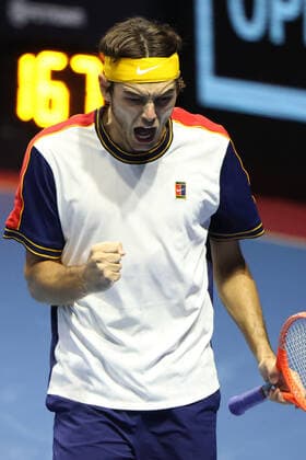 ST PETERSBURG, RUSSIA - OCTOBER 31, 2021: The USA s Taylor Fritz is in action in his men s singles final match against Croatia s Marin Cilic at the St Petersburg Open 2021 international tennis tournament at Sibur Arena. Peter Kovalev TASS  TS1166A3