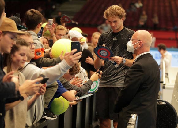 TENNIS - ATP, Tennis Herren Erste Bank Open VIENNA,AUSTRIA,31.OCT.21 - TENNIS - ATP World Tour, Erste Bank Open, final. Image shows Alexander Zverev (GER) and fans.  GEPAxpictures xWalterxLuger
