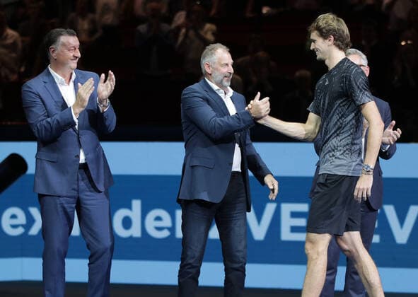 TENNIS - ATP, Tennis Herren Erste Bank Open VIENNA,AUSTRIA,31.OCT.21 - TENNIS - ATP World Tour, Erste Bank Open, final. Image shows Edwin Weindorfer, Thomas Muster and Alexander Zverev (GER).  GEPAxpictures xWalterxLuger