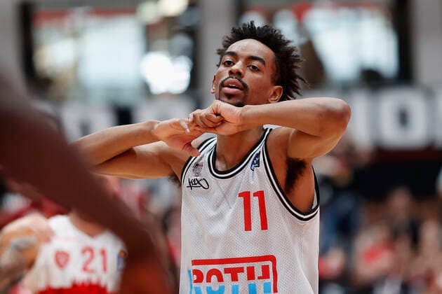 31 10 2021, Basketball, BBL, Hauptrunde 2021 2022, s Oliver Wuerzburg Jobstairs Giessen 46ers, GER, Wuerzburg, s Oliver Arena Bild v li Jalen Tate JobStairs GIESSEN 46ers Copyright: HMBxMedia xHeikoxBecker