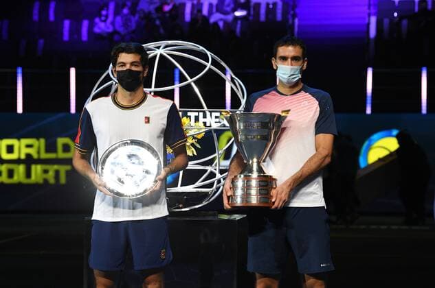 6686257 31.10.2021 Second-placed Taylor Fritz, of the USA, left, and first-placed Croatia s Marin ?ili?? pose with their trophies during an award ceremony after the men s singles final match at the St. Petersburg Open international tennis tournament in St. Petersburg, Russia. Alexander Galperin Sputnik Russia Tennis St Petersburg Open  62959504eb103317