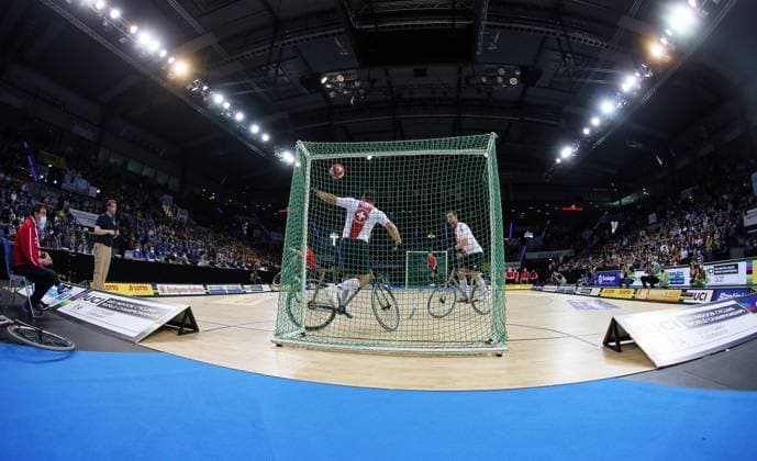BAU 31 10 2021 Stuttgart Indoor Cycling World Championships 2021, Feature Overview in Cycling Ball