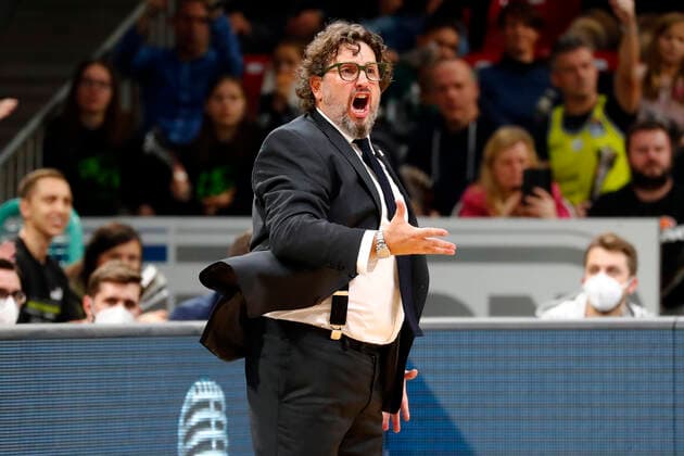 Matchday 6 of the easyCredit BBL Basketball Bundesliga at Oberfrankenhalle in Bayreuth Season 2021 2022 Medi Bayreuth vs FC Bayern Munich Andrea Trinchieri FC Bayern Munich coach