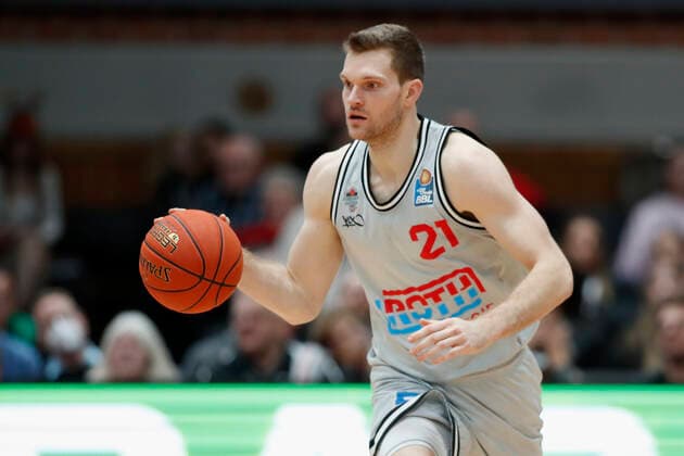 31 10 2021, Basketball, BBL, Hauptrunde 2021 2022, s Oliver Wuerzburg Jobstairs Giessen 46ers, GER, Wuerzburg, s Oliver Arena Bild v li Florian Koch JobStairs GIESSEN 46ers Copyright: HMBxMedia xHeikoxBecker