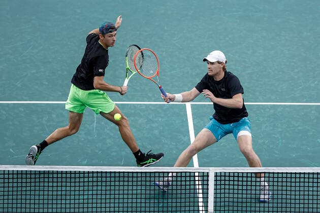 Alex DE MINAUR (AUS) Luke SAVILLE (AUS) TENNIS : Rolex Paris Masters - Jour 1 - 01 11 2021 AurelienMorissard Panoramic 