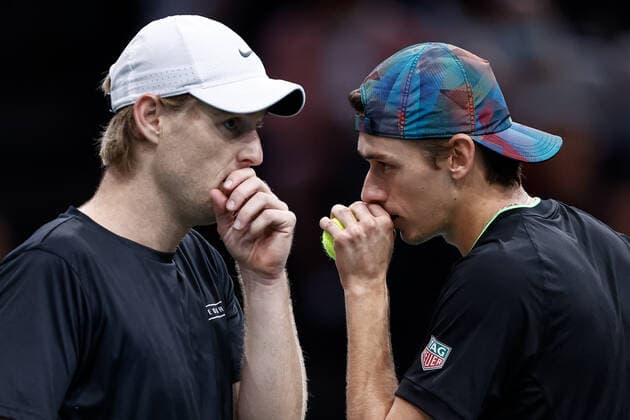 Alex DE MINAUR (AUS) Luke SAVILLE (AUS) TENNIS : Rolex Paris Masters - Jour 1 - 01 11 2021 AurelienMorissard Panoramic 