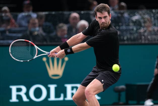 November 1, 2021, Paris, France: British player CAMERON NORRIE returns the ball to Argentinian player F. DELBONIS during the Rolex Paris Masters 1000 tournament at Paris Accor Arena Stadium - Paris France. NORRIE won 6:2 6:1 Paris France - ZUMAp119 20211101_zaf_p119_063 Copyright: xPierrexSteveninx