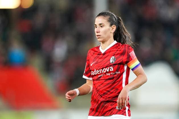 Freiburg, Germany, November 1st 2021: Hasret Kayikci (11 Freiburg) looks on during 2021 22 DFB-Pokal Frauen football match between SC Freiburg and Vfl Wolfsburg at Dreisamstadion in Freiburg, Germany. Daniela Porcelli SPP SC Freiburg v Vfl Wolfsburg - 2021 22 DFB-Pokal - Dreisamstadion 