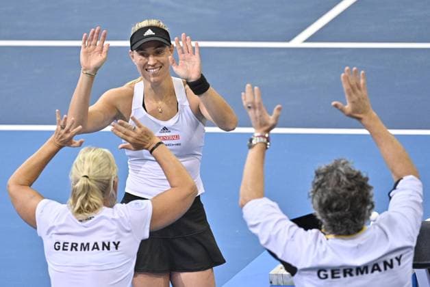 Sport Bilder des Tages Angelique Kerber of Germany celebrates victory after the Group D match against Czech Barbora Krejcikova, in Prague, Czech Republic, on November 1, 2021, within women’s tennis Billie Jean King Cup (former Fed Cup). (CTKxPhoto MichalxKamaryt) CTKPhotoP2021110109465 