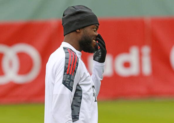 2 Dayot Upamecano is in a good mood Football Champions League FC Bayern Muenchen final training before the home match against Benfica Lisbon 01 11 2021 Trainingsgelaende, Saebenerstr PHOTO Mladen Lackovic LakoPress
