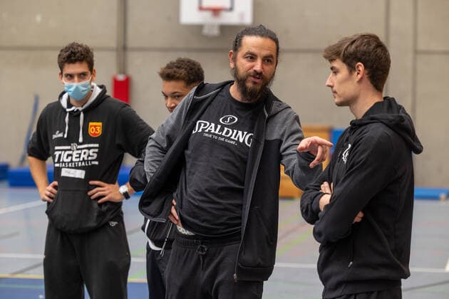Gianni Otto Tigers Tuebingen, 10 attends Tigers Tuebingen fall camp at Uhlandhalle Tuebingen, Tigers Tuebingen fall camp, 02 11 2021 Tuebingen. Copyright: xDennisxDuddek xEibnerxPressefotox EP_DDK