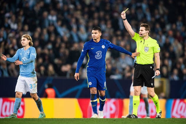 211102 Referee Felix Brych shows Thiago Silva of Chelsea a yellow card during the UEFA Champions League football match between Malmö FF and Chelsea on November 2, 2021 in Malmö Photo Petter Arvidson BILDBYRAN kod PA PA0321 fotboll football soccer fotball champions league malmö ff chelsea bbeng,  Copyright: PETTERxARVIDSON BB211102PA194