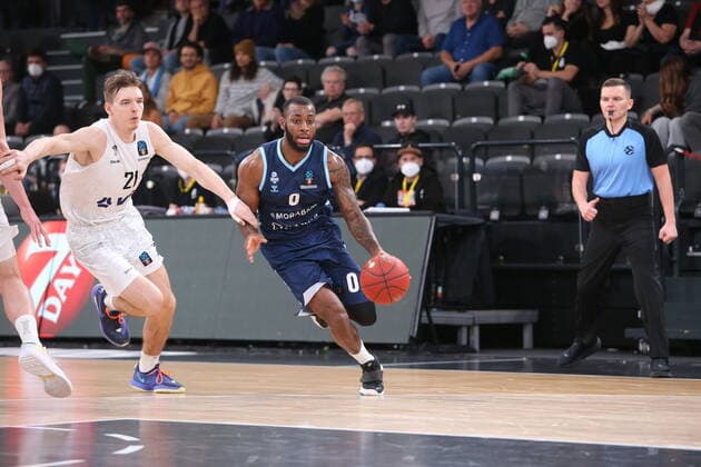 Basketball EuroCup, Hamburg Towers Morabank Andorra Oldenburg, Hamburg, 02 11 2021 Justus Hollatz Towers, l Codi Miller McIntyre Andorra Hamburg Germany