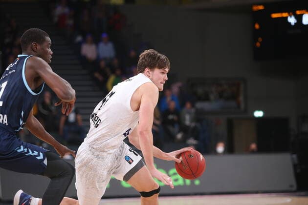 Basketball EuroCup, Hamburg Towers Morabank Andorra Oldenburg, Hamburg, 02 11 2021 Maik Kotsar Towers Hamburg Germany