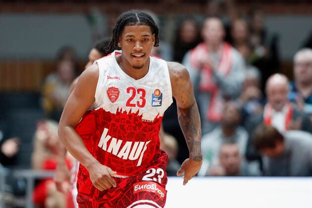 02 11 2021, basketball, BBL, main round 2021 2022, s Oliver Wuerzburg FC Bayern Muenchen, GER, Wuerzburg, s Oliver Arena picture from left Desi Rodriguez s Oliver Wuerzburg Copyright: HMBxMedia xHeikoxBecker