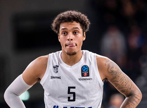Caleb Homesley Towers shooting free throw 7days Euro Cup, 2021 2022 basketball season, 03 game 02 11 21, Hamburg, Hamburg Towers vs Morabanc Andorra,Â.