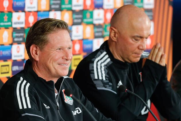 ISTANBUL, TURKEY - NOVEMBER 3, 2021: Lokomotiv Moscow s head coach Markus Gisdol (L) gives a press conference, PK, Pressekonferenz ahead of the 2021 22 UEFA Europa League Group Stage match against Galatasaray at Ali Sami Yen Stadium. Pictured: interpreter Murat Sasiyev (R). Mikhail Japaridze TASS  TS116B29