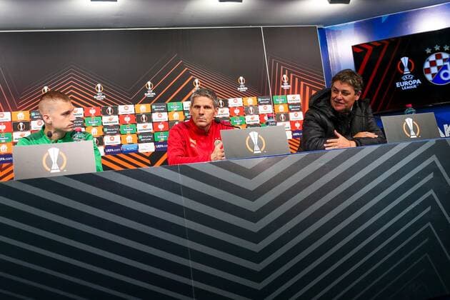 SOCCER - UEFA EL, Dinamo vs Rapid ZAGREB,CROATIA,03.NOV.21 - SOCCER - UEFA Europa League, group stage, GNK Dinamo Zagreb vs SK Rapid Wien, preview, press conference, PK, Pressekonferenz Rapid. Image shows Srdjan Grahovac, head coach Dietmar Kuehbauer and director of communication Peter Klinglmueller (Rapid). GEPAxpictures xPhilippxBrem