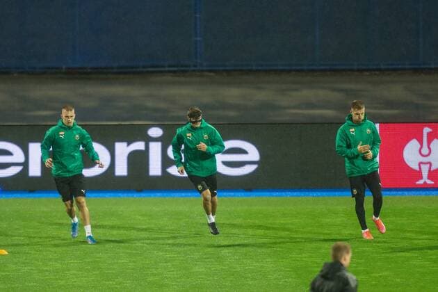SOCCER - UEFA EL, Dinamo vs Rapid ZAGREB,CROATIA,03.NOV.21 - SOCCER - UEFA Europa League, group stage, GNK Dinamo Zagreb vs SK Rapid Wien, preview, training Rapid. Image shows Srdjan Grahovac, Maximilian Hofmann and Thorsten Schick (Rapid).  GEPAxpictures xPhilippxBrem