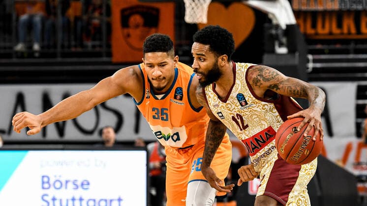 GER, EuroCup, ratiopharm ulm vs Umana Reyer Venice 03 11 2021, ratiopharm arena, Neu Ulm, GER, EuroCup, ratiopharm ulm vs Umana Reyer Venice, pictured Karim Jallow Ulm, 35 , Tarik Phillip Venice, 12 nordphotoxGmbHx xHafner nph00200