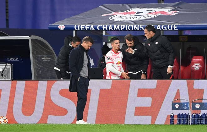Football, Men, 2021 2022 season, Champions League group stage, Group A, Matchday 4 , RB Leipzig Paris Saint Germain, f l coach Jesse Marsch RB Leipzig , Andre Silva RB Leipzig , co coach Marco Kurth RB Leipzig , goalkeeping coach Frederik Gößling RB Leipzig , 03 11 2021, Copyright: xMatthiasxKochx