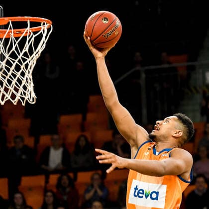GER, EuroCup, ratiopharm ulm vs Umana Reyer Venice 03 11 2021, ratiopharm arena, New Ulm, GER, EuroCup, ratiopharm ulm vs Umana Reyer Venice, pictured Karim Jallow Ulm, 35 goes to the basket nordphotoxGmbHx xHafner nph00200