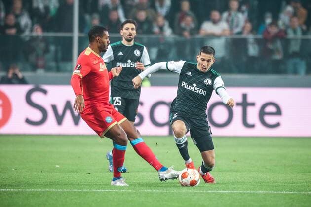 04.11.2021 Warszawa Pilka nozna Liga Europy 2021 2022, faza grupowa Legia Warszawa - SSC Napoli N z Juan Jesus, Lirim Kastrati Foto Adam Starszynski PressFocus 04.11.2021 Warsaw Football Europa League 2021 2022, group stage Legia Warszawa - SSC Napoli Juan Jesus, Lirim Kastrati Credit Adam Starszynski PressFocus NEWSPIX.PL --- Newspix.pl  20211104PF_AS071