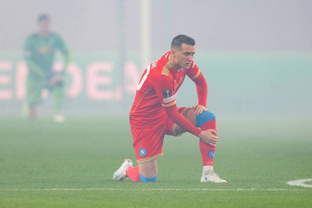 04.11.2021, Warszawa, pilka nozna, Liga Europy, Legia Warszawa - SSC Napoli, N z Piotr Zielinski (Napoli), fot. Tomasz Jastrzebowski Foto Olimpik 04.11.2021, Warszawa, football, UEFA Europa League, Legia Warsaw - SSC Napoli, N z Piotr Zielinski (Napoli), fot. Tomasz Jastrzebowski Foto Olimpik NEWSPIX.PL --- Newspix.pl  20211104TOMJ2763