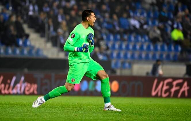 GENK, NOVEMBER 04 : West Ham s Alphonse Areola celebrates after scoring pictured during the UEFA Europa League group H match between West Ham United and KRC Genk on NOVEMBER 4, 2021 in Genk, Belgium 04 11 2021 ( KRG Genk v West Ham Europa league PhotoNews Panoramic 