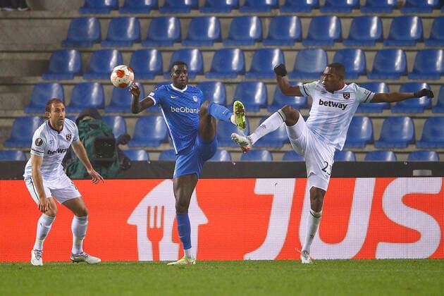 KRC Genk v West Ham United UEFA Europa League Paul Onuachu of KRC Genk and Issa Diop of West Ham United in action during the UEFA Europa League Group H match at Cegeka Arena, Genk Content Not Available For UK Newspapers Copyright: xPaulxChestertonx FIL-16067-0095