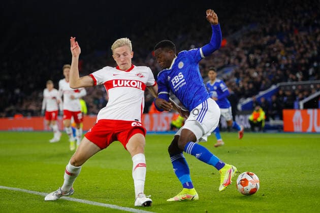 ^4th November 2021; King Power Stadium, Leicester, Leicestershire, England; Europa League football, Leicester City versus Spartak Moscow; Patson Daka of Leicester City looks to cross under pressure from Ruslan Litvinov of Spartak Moscow  ActionPlus12336624 GrahamxWilson